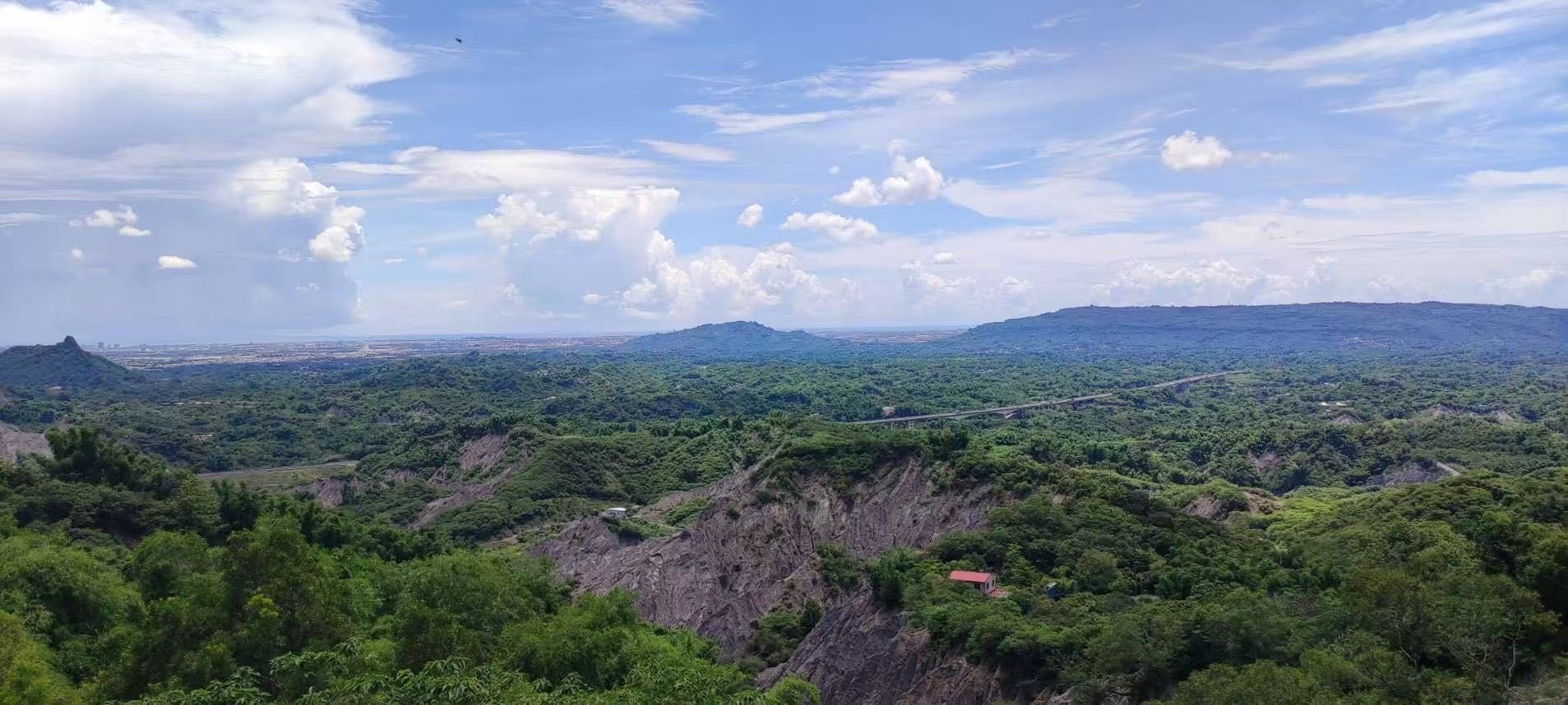 田寮月世界惡地全景