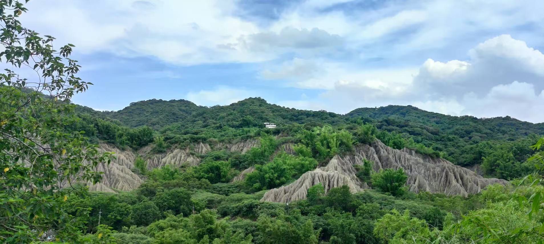 田寮月世界泥岩地形